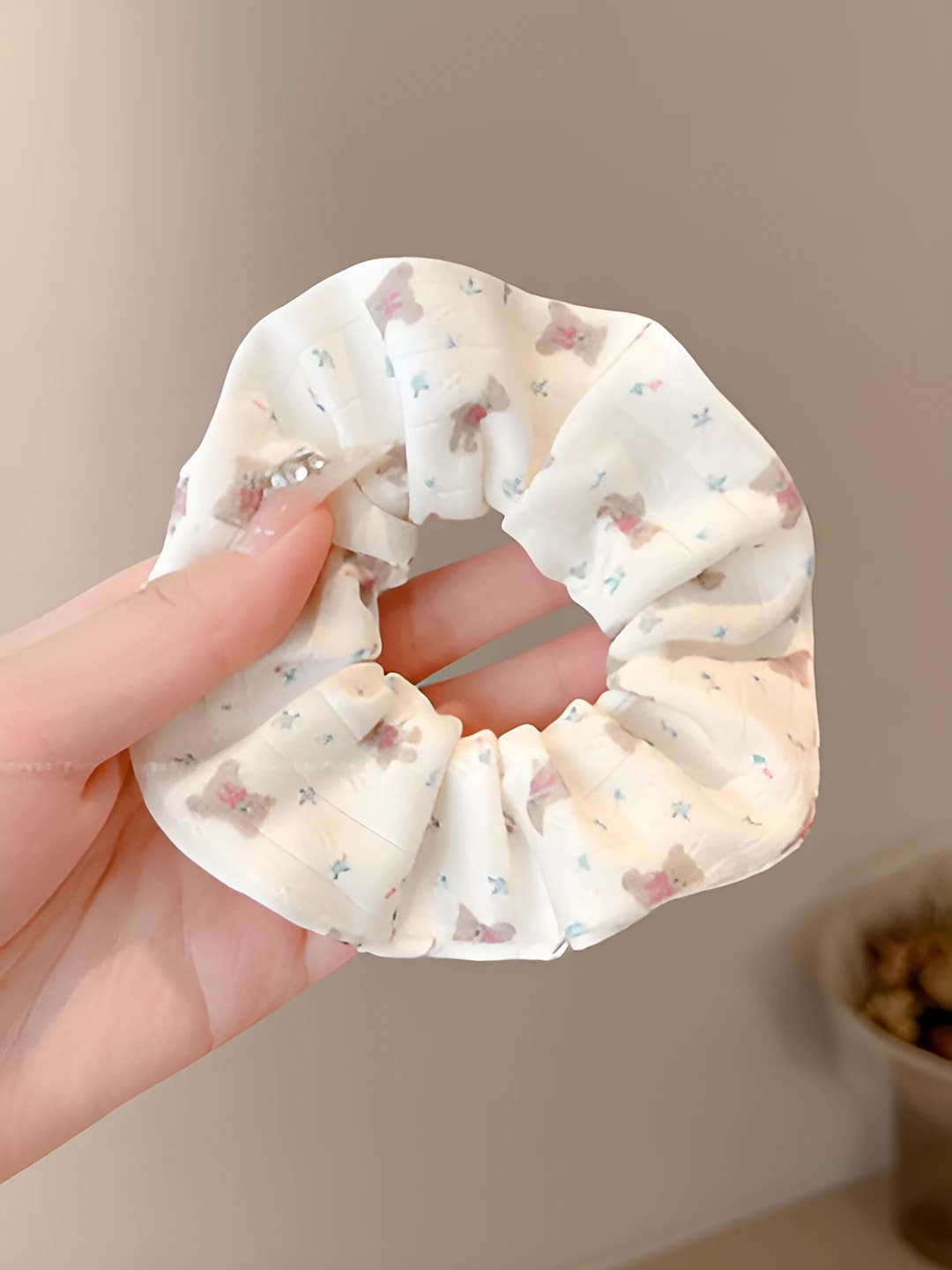 1# bear off-white scrunchie