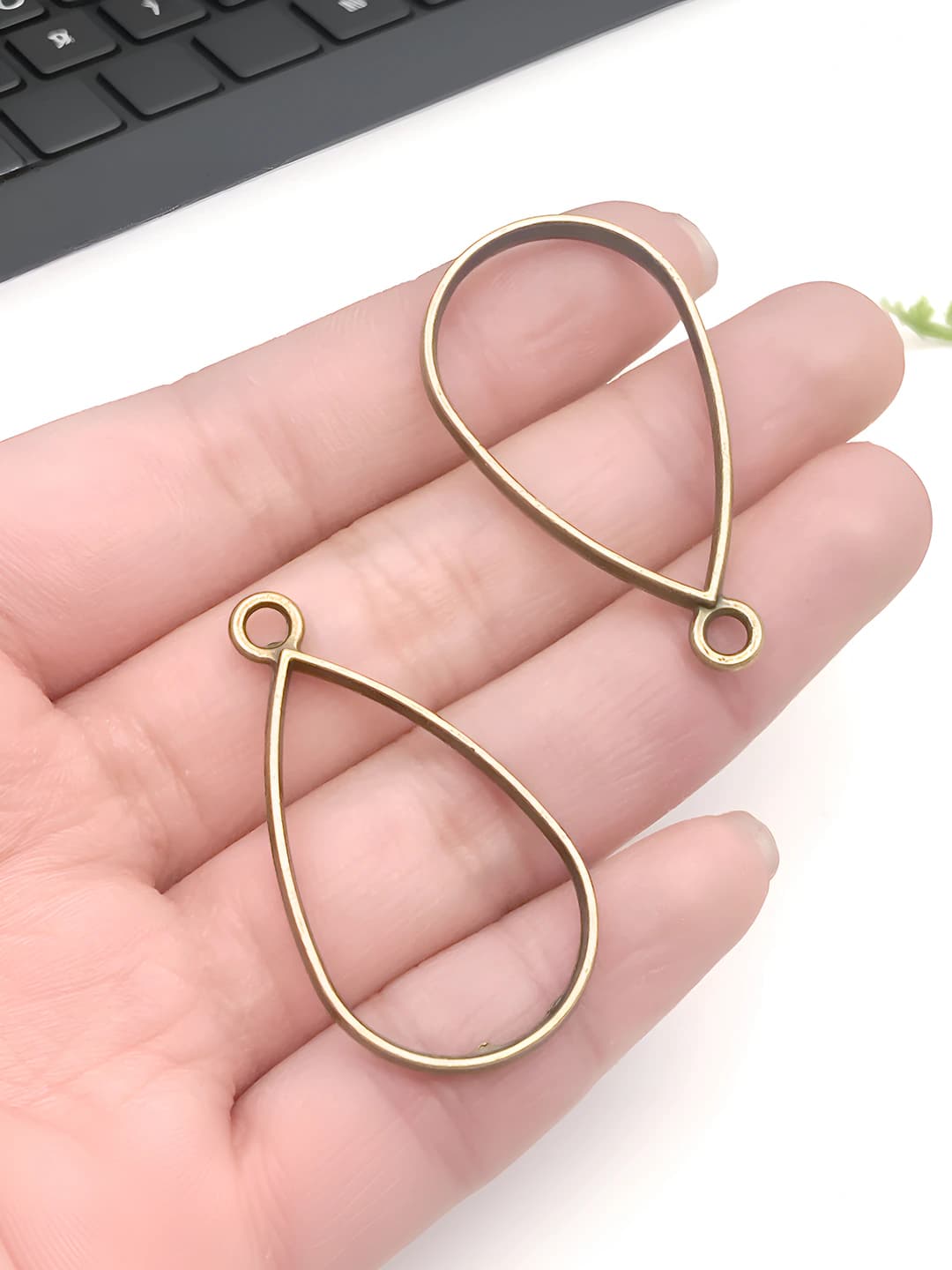 Бирюзовый капля 38x21mm-1.8g
