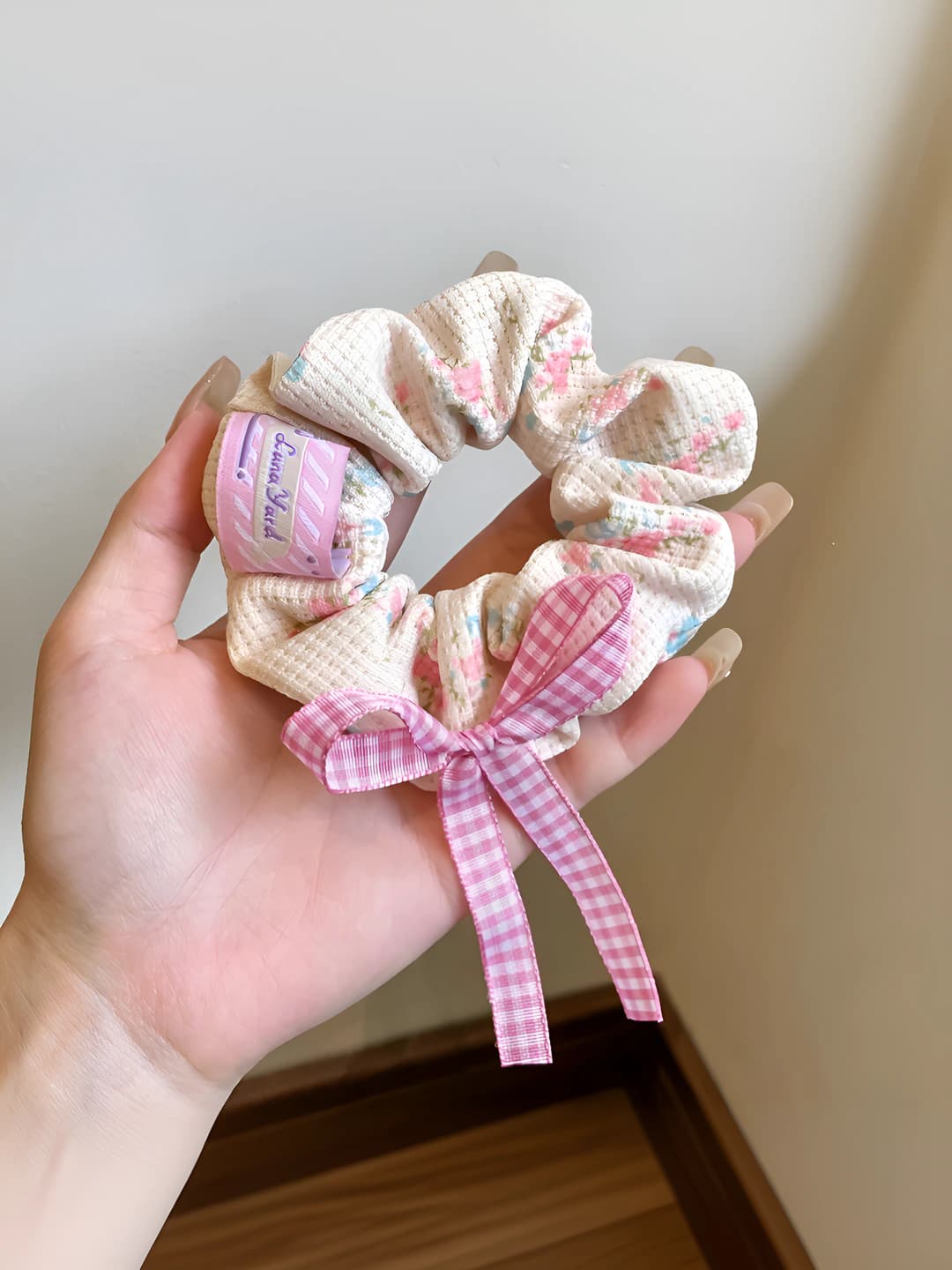1# White plaid pink bow