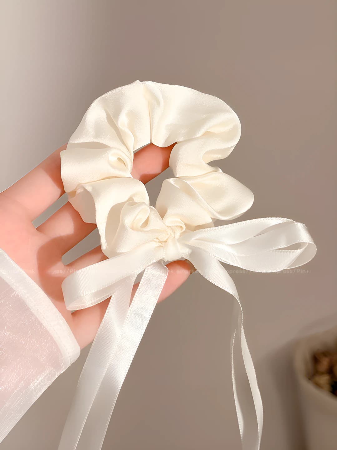 White bow 9 cm