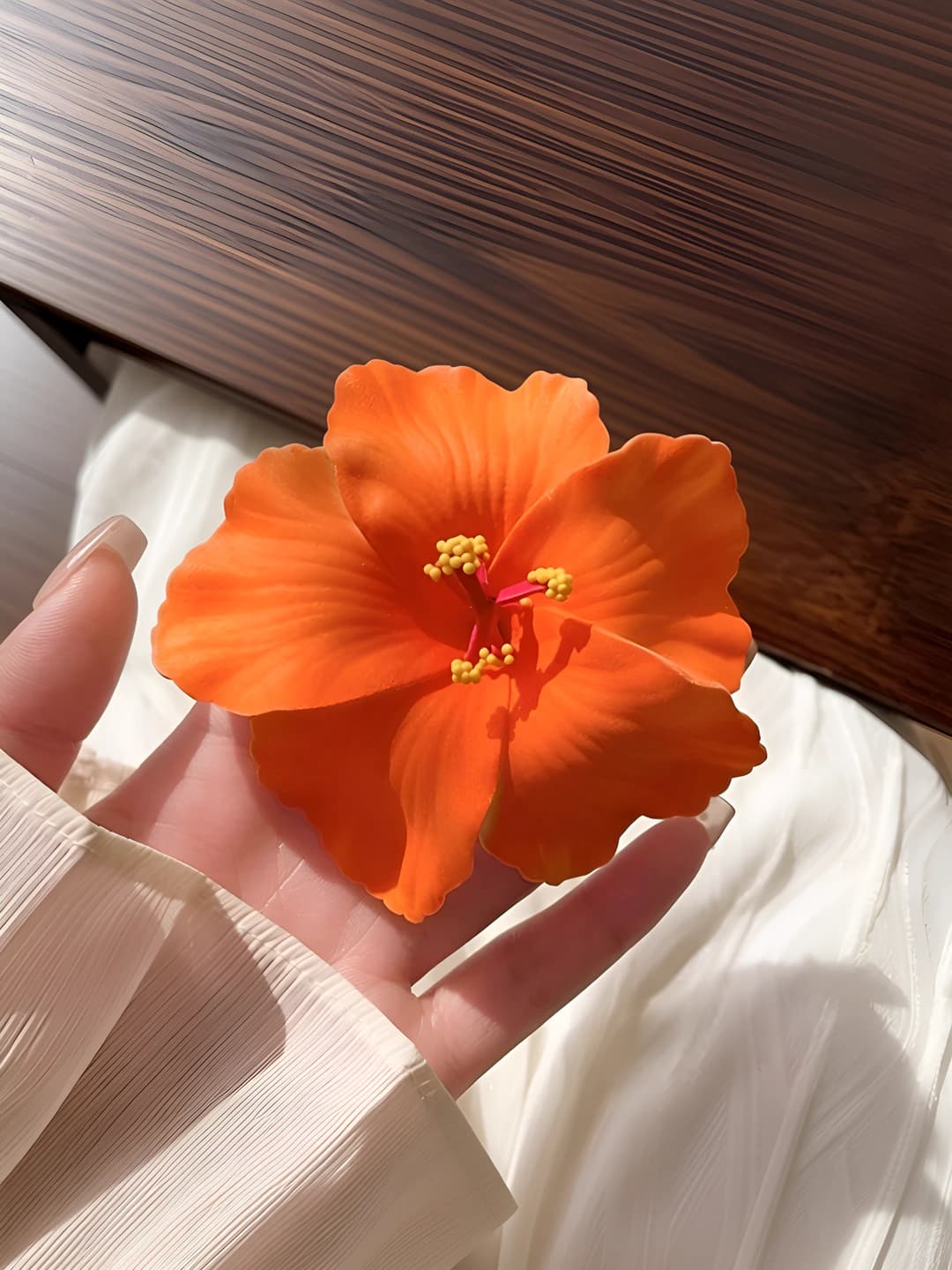 5# To'q sariq plumeria soch qisqichi ~10 sm