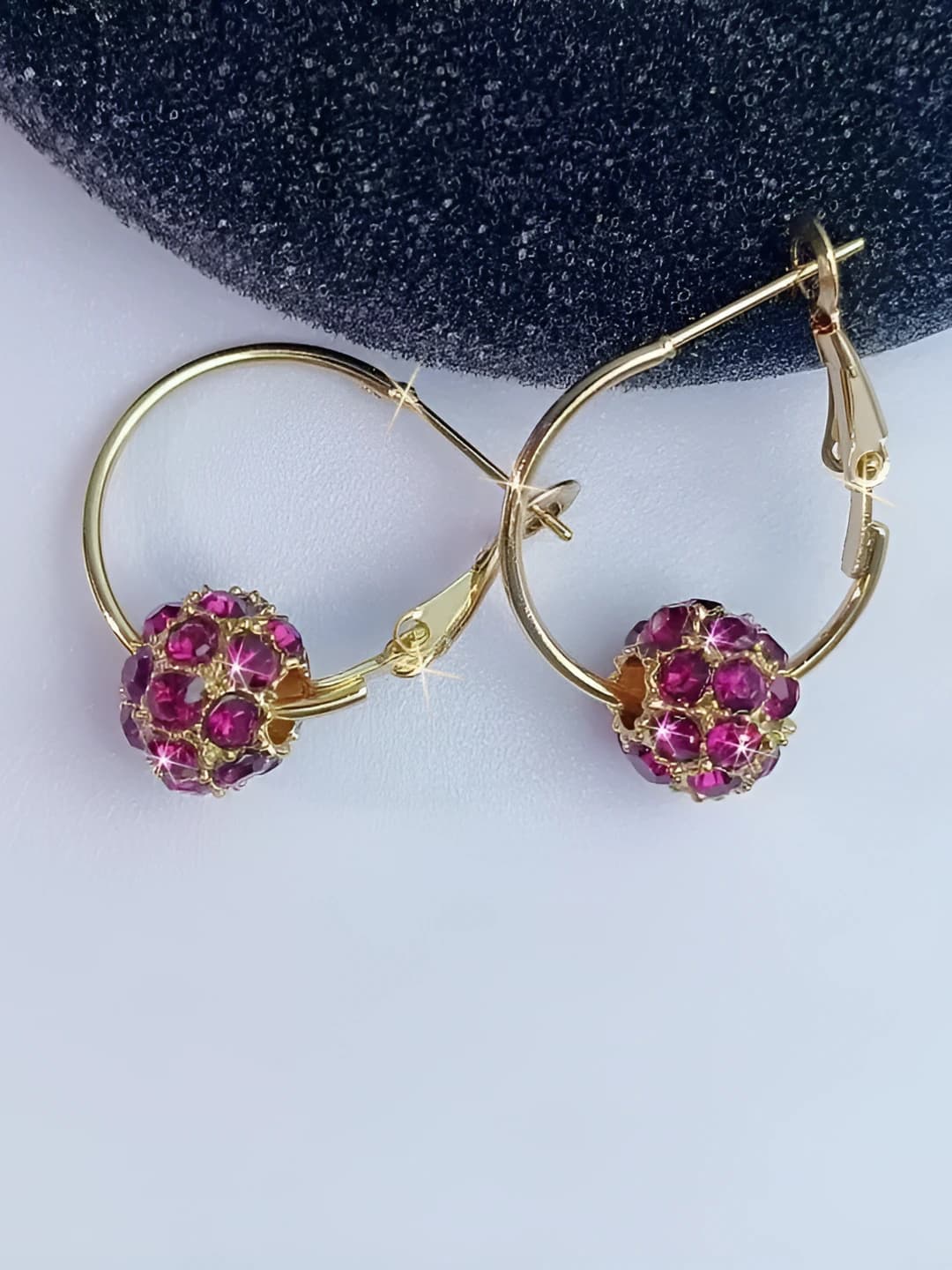 Gold red diamond