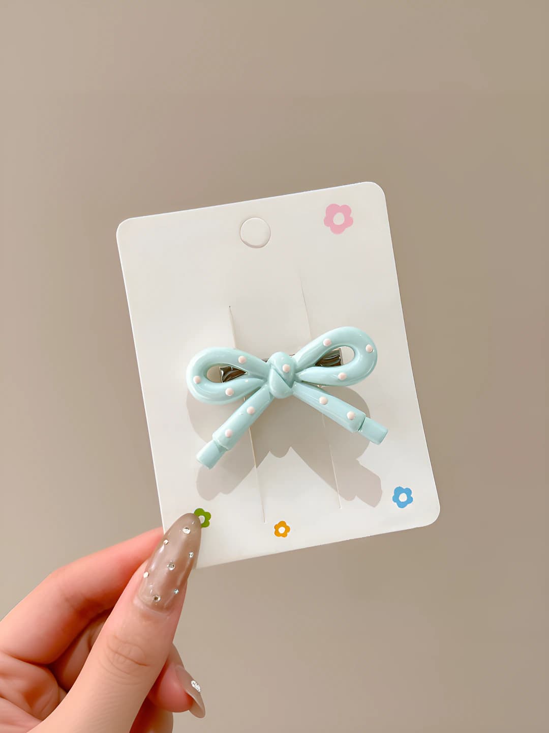 2# Mint green ~5 cm
