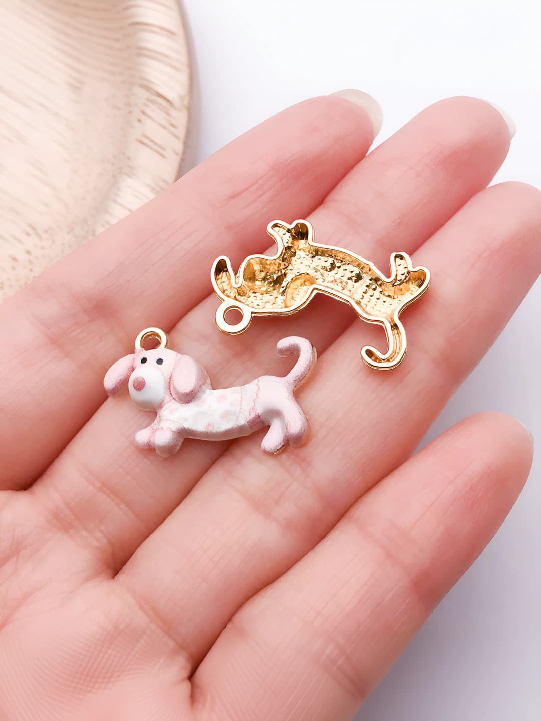 Pink dog, flowers, 23.5x15mm
