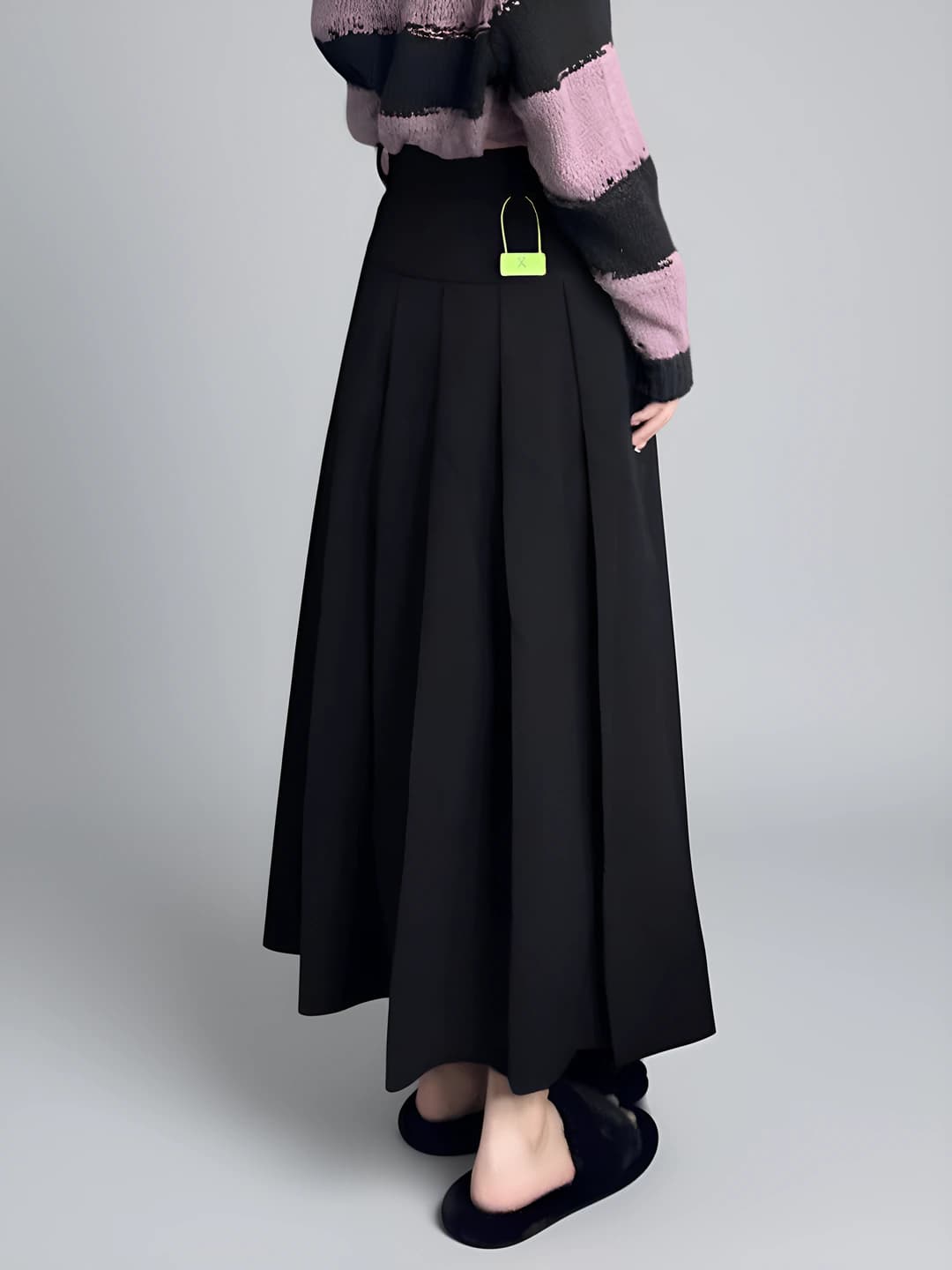 Women's black high-waisted long pleated skirt plus size solid colour