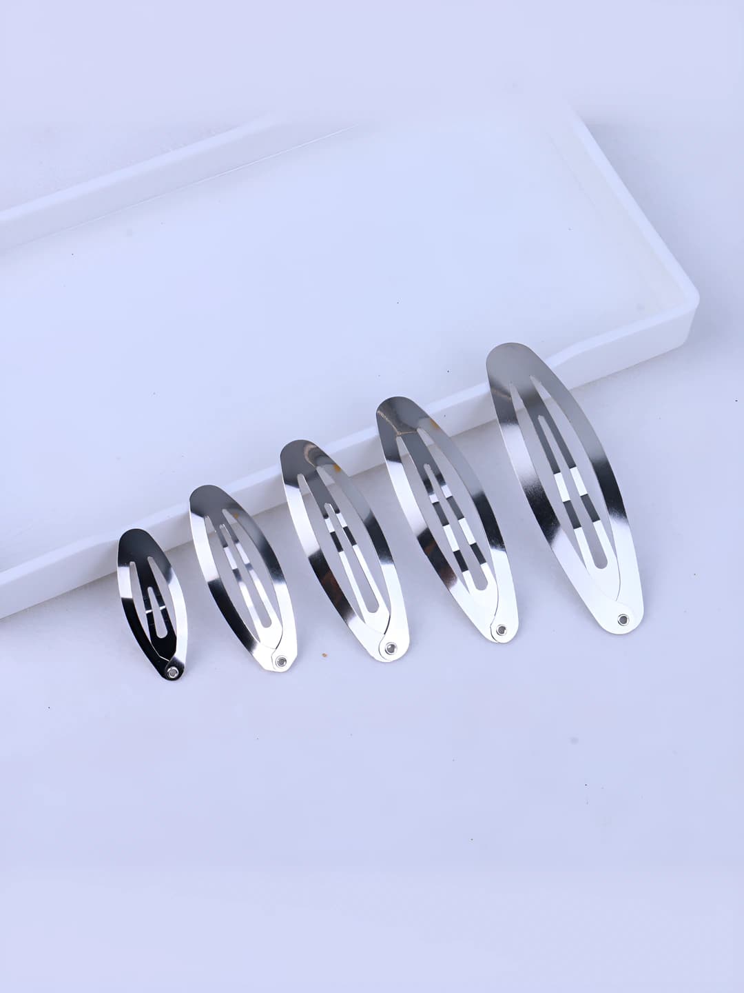 8cm oval silver