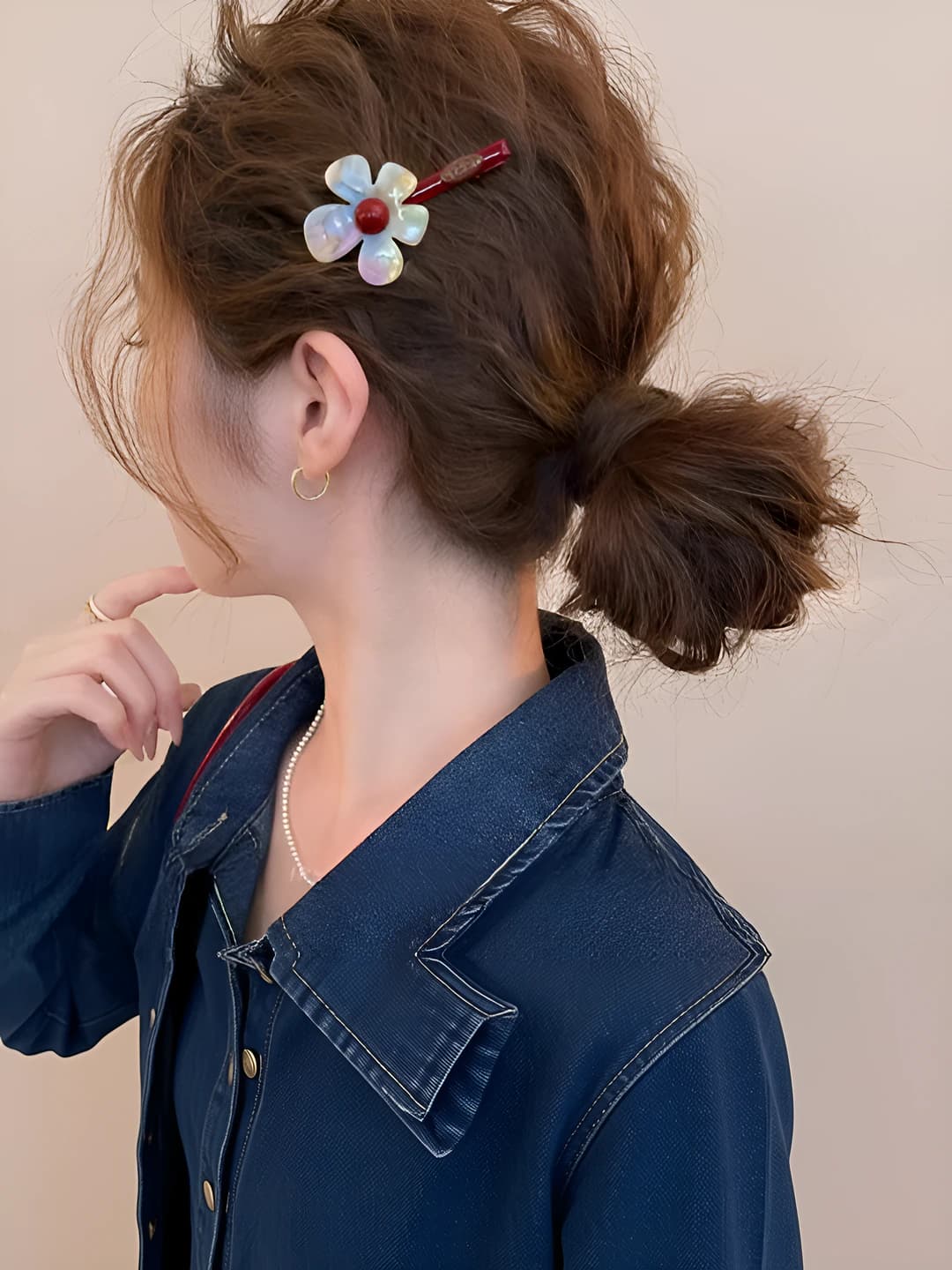 Iridescent flower clip, 1 pc