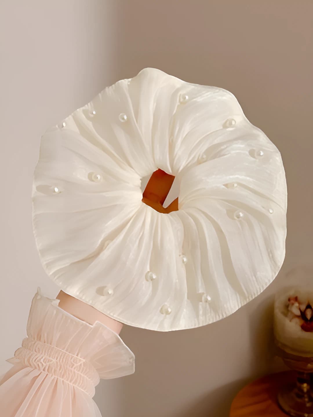1# White pearl ruffled