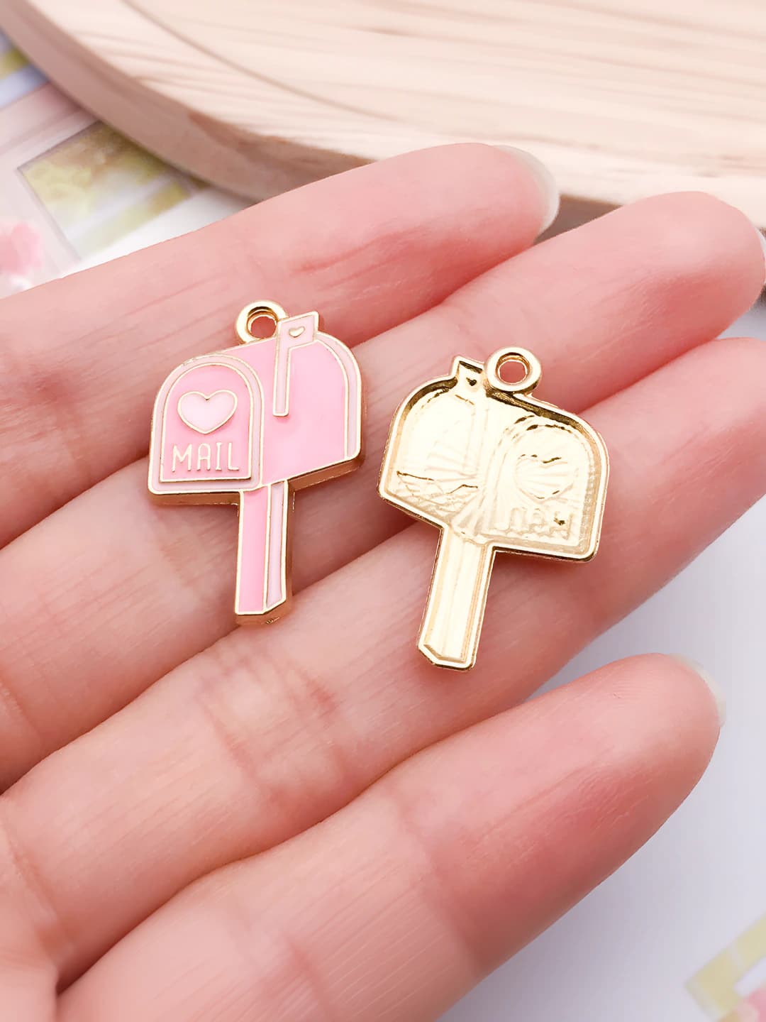 Pink mailbox heart - 24x15mm
