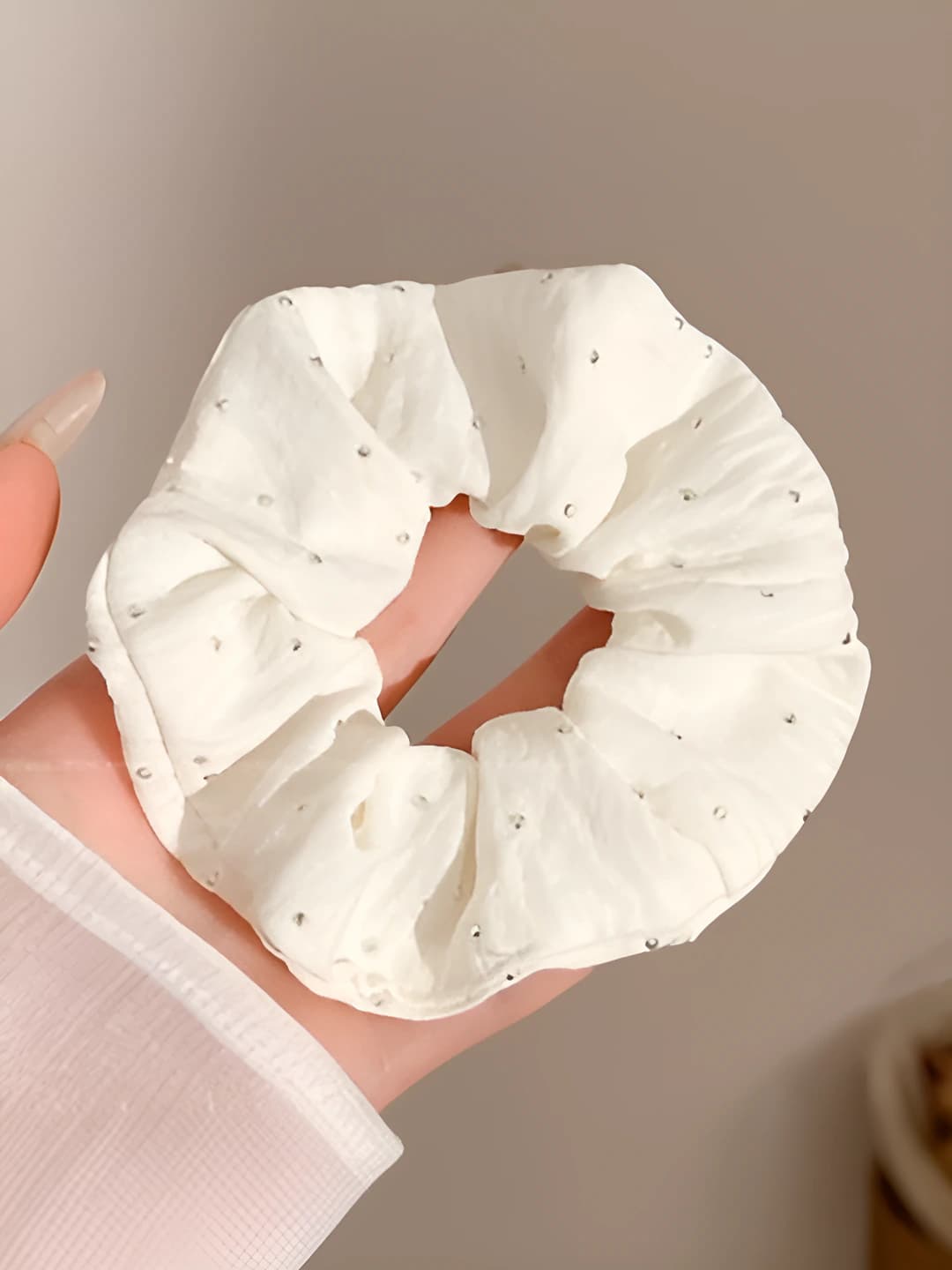 Off-white, rhinestone, 10 cm