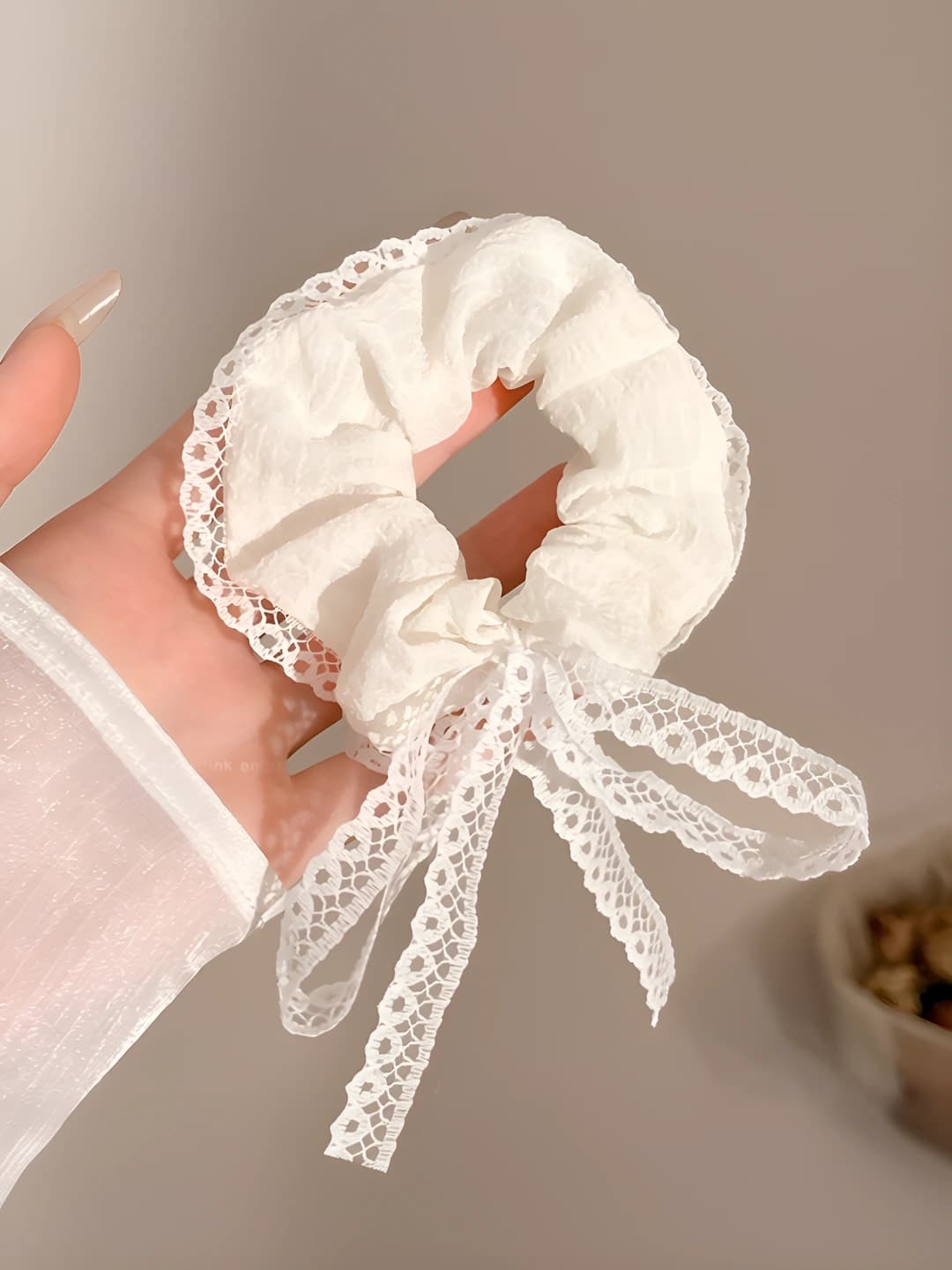 Молочный, кружево, бант, 10 см