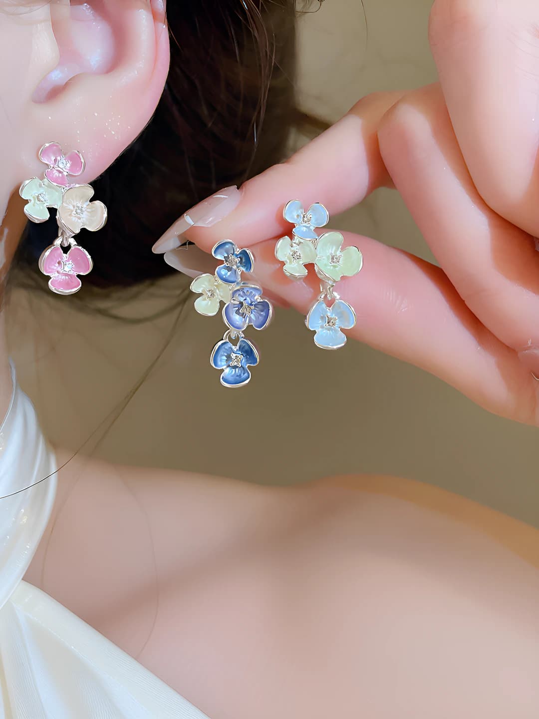 Women's flower drop earrings in new Chinese style with studs and rhinestones