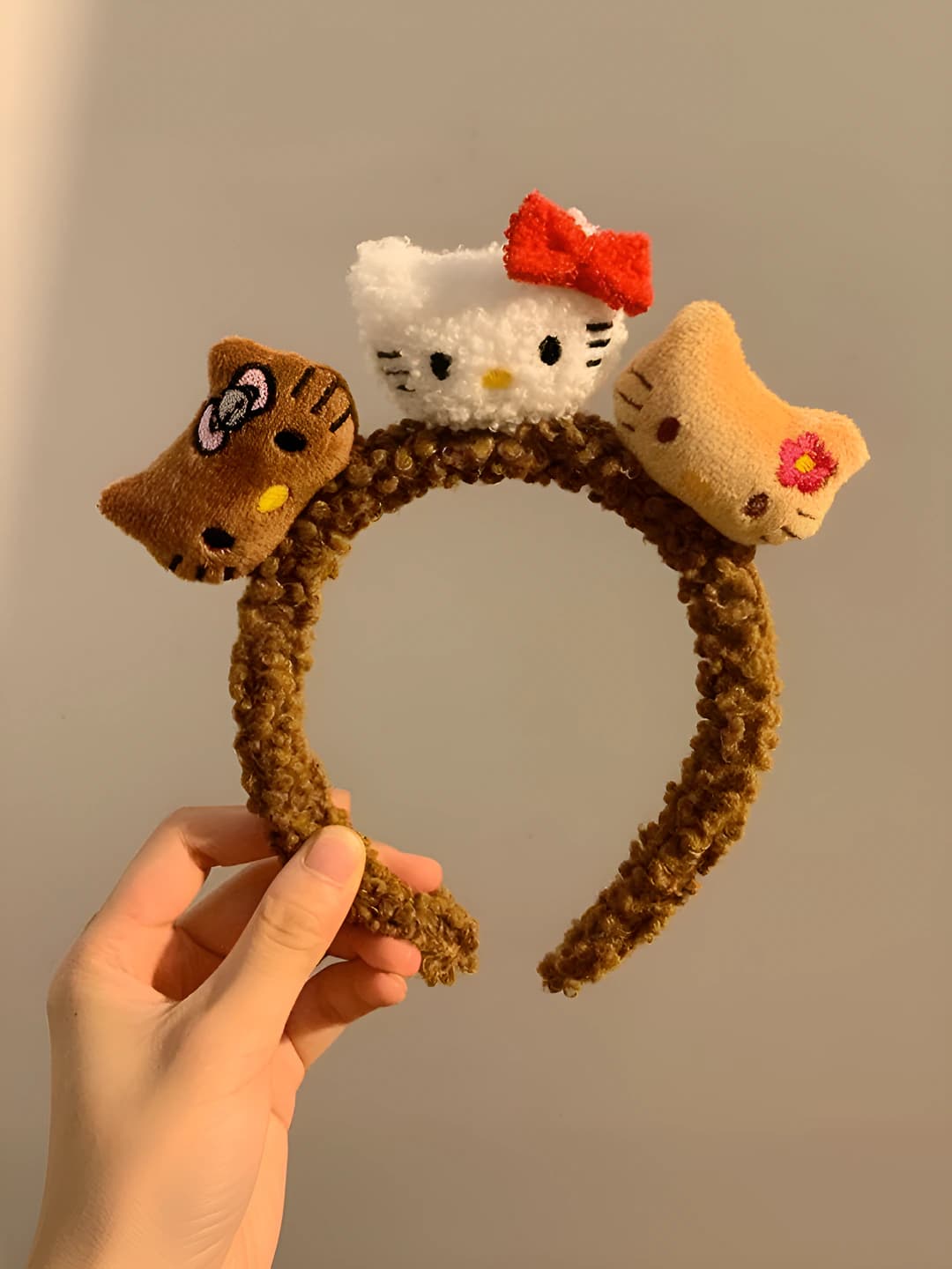 Ободок с тремя кошками