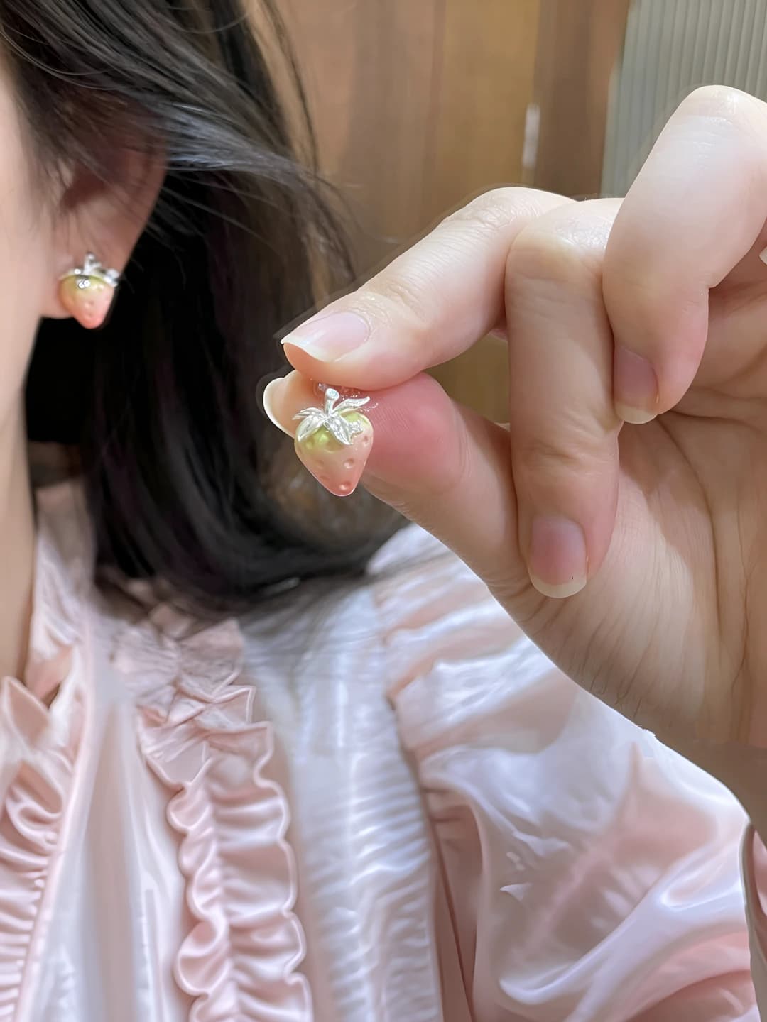 Women's strawberry stud earrings, fresh and sweet style design element