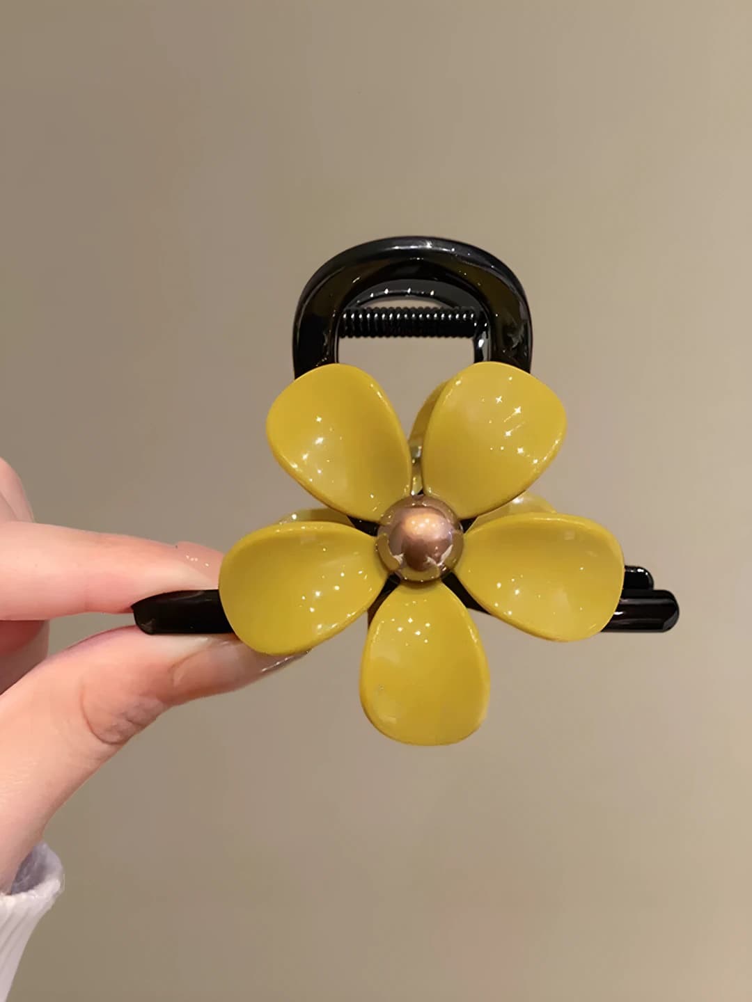 1# Retro 5-petal flower black clip 8 cm
