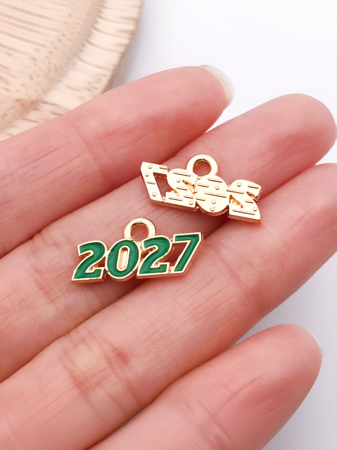 1 шт. зелёный 2027 цифра 9x18mm-0.7g