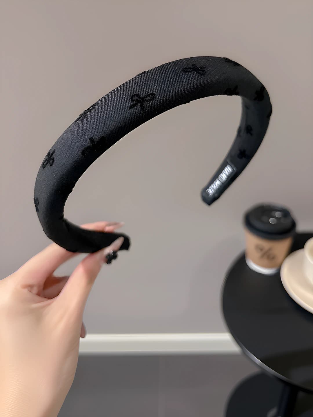 1# Black, ribbon (16.3 cm)