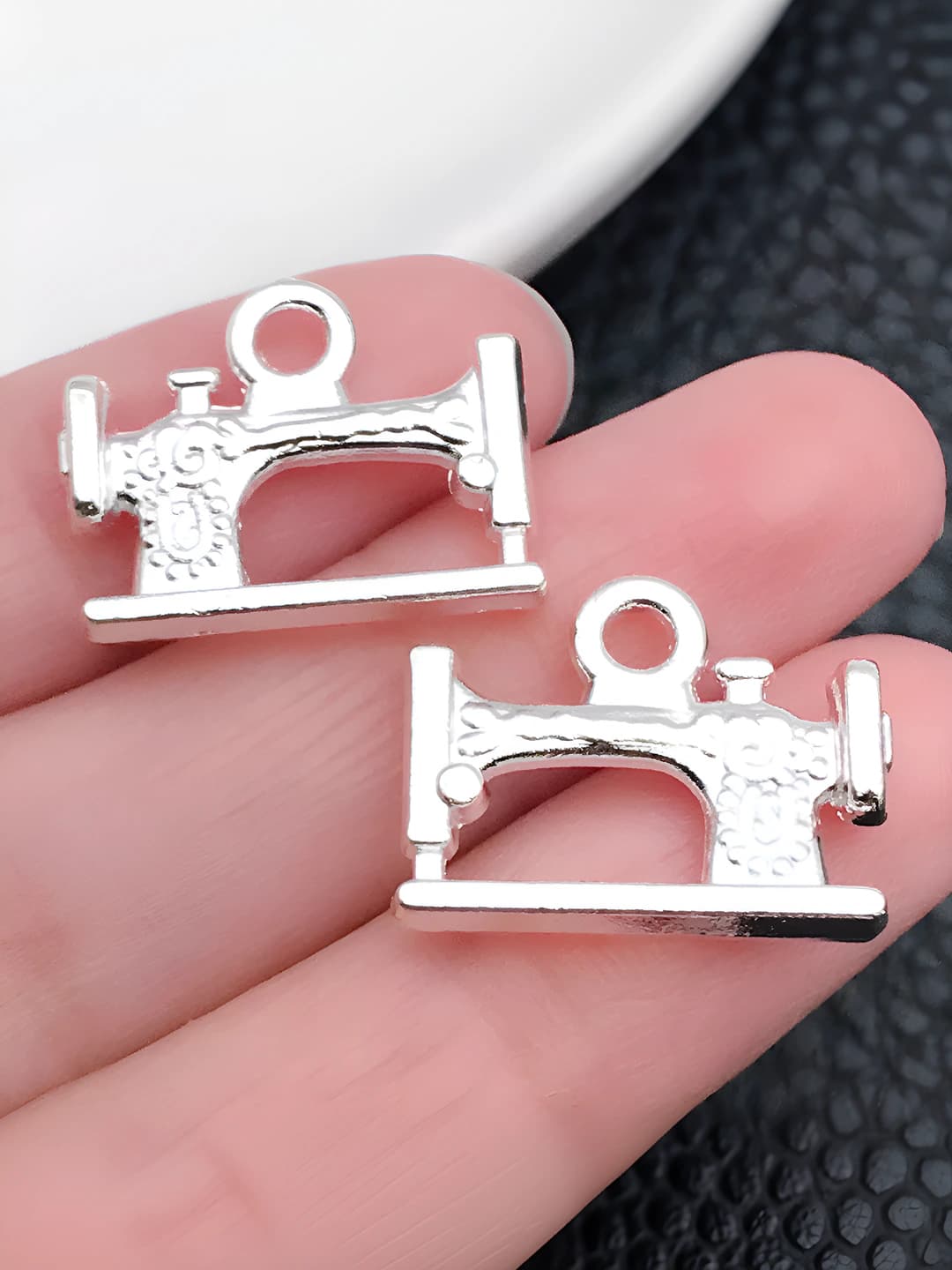 1 шт Яркий серебро швейная машина 19x15mm-1.9g
