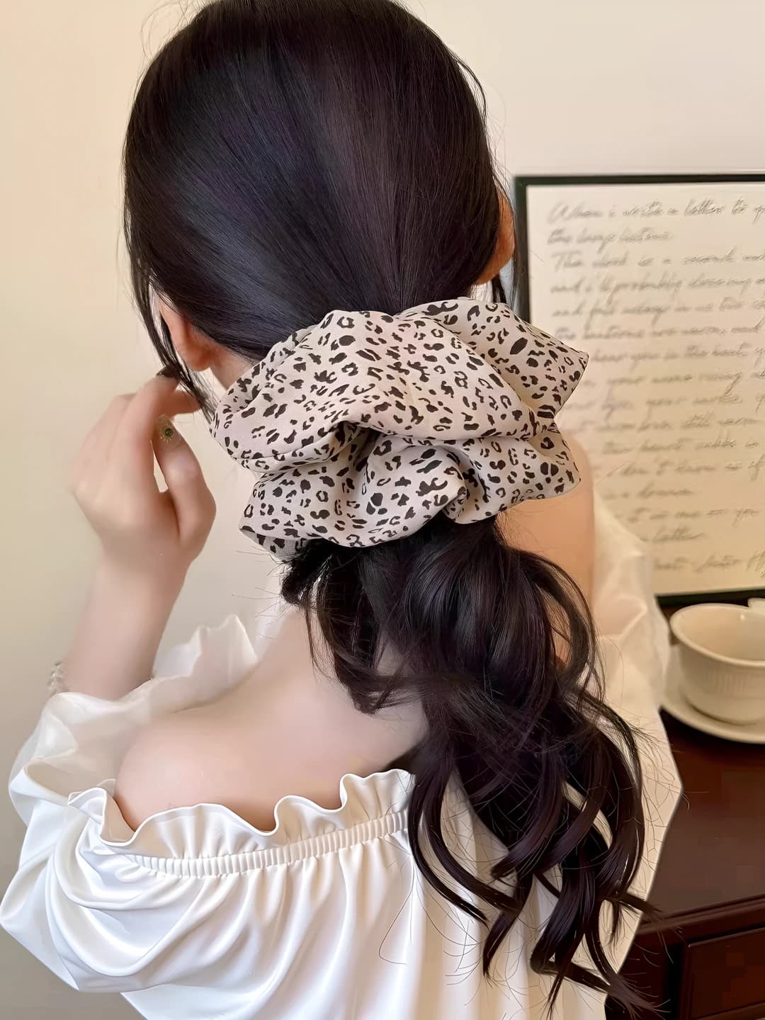 Light coffee leopard, no edge pressing