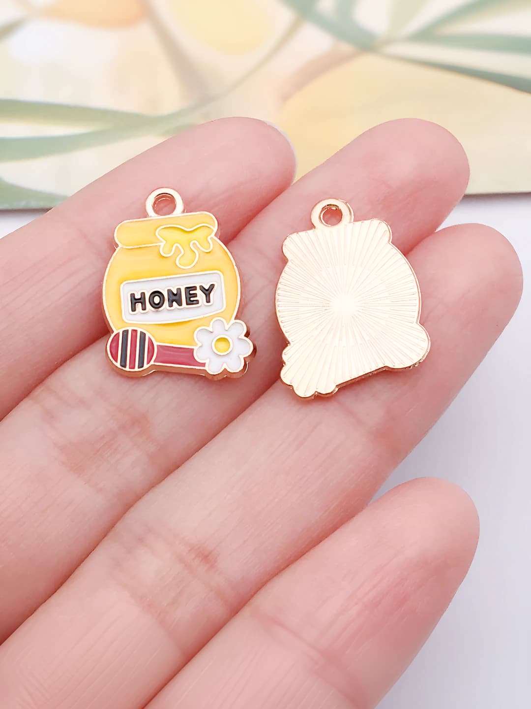 1 pc letter honey flower honey jar 19x14x1mm-1.3g-25151