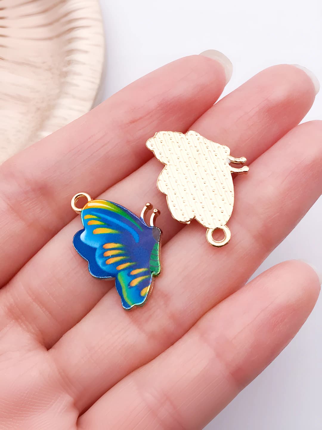 1 pc Dark Blue, 16x24mm, 1.5g