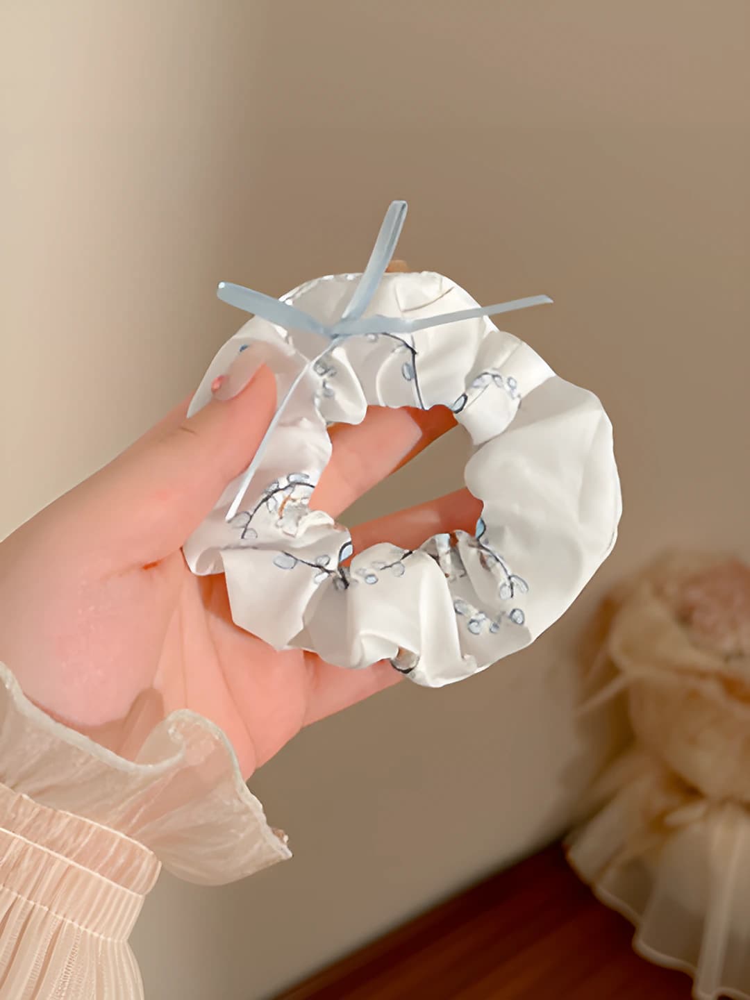 1# White stripes - Lace hair tie 11 cm