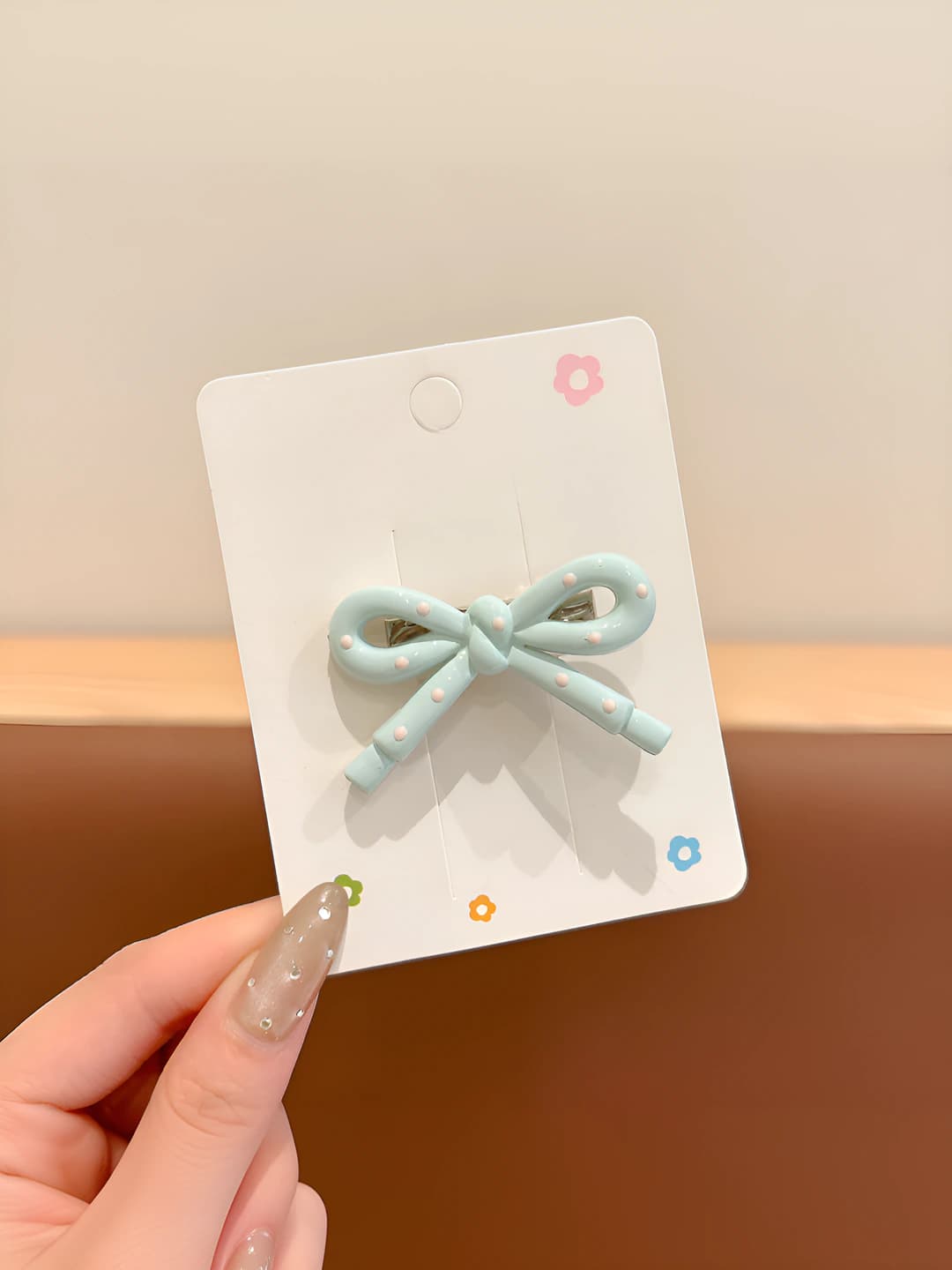 2# Mint green ~5 cm