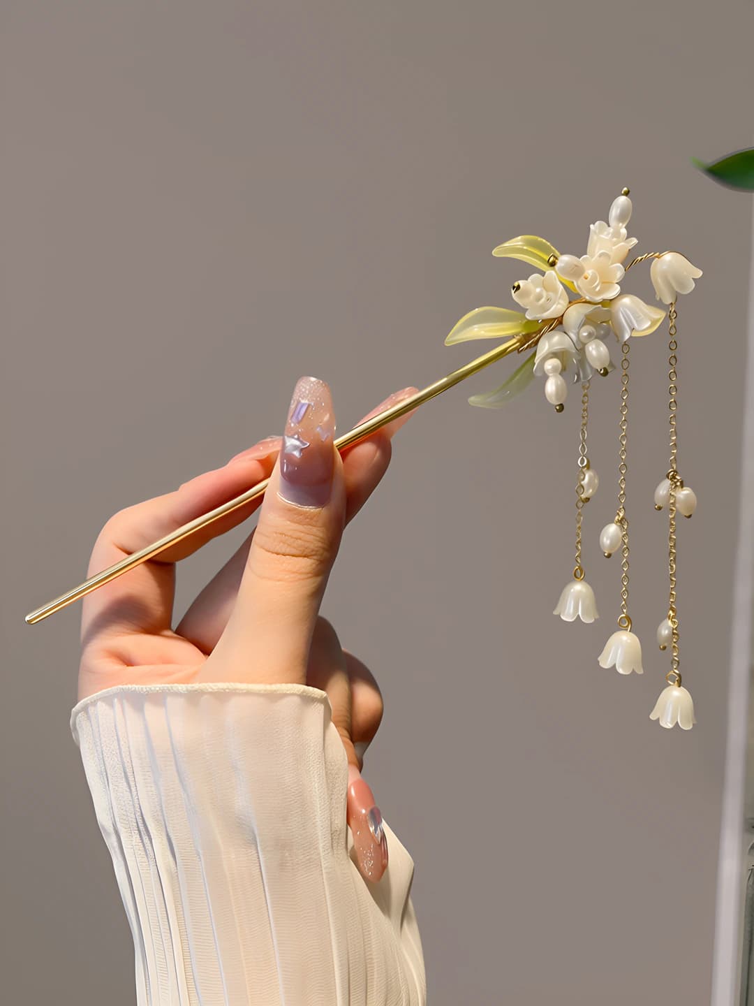 Lily of the valley tassel