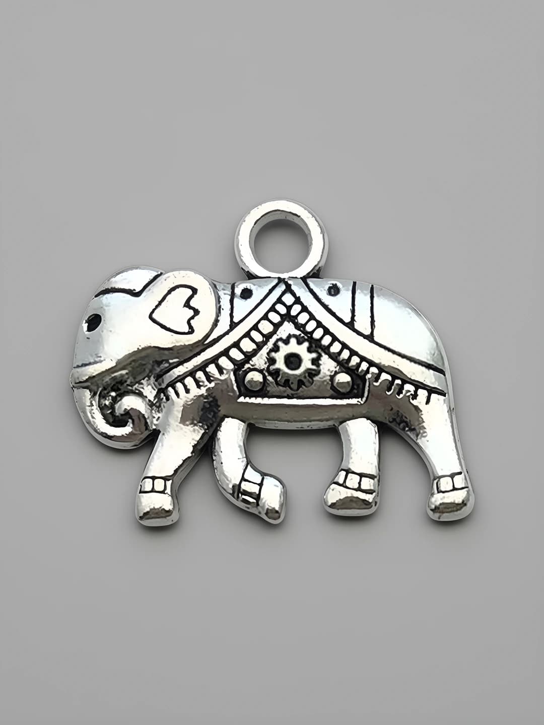 1 large elephant 17x20mm-3.1g-6516