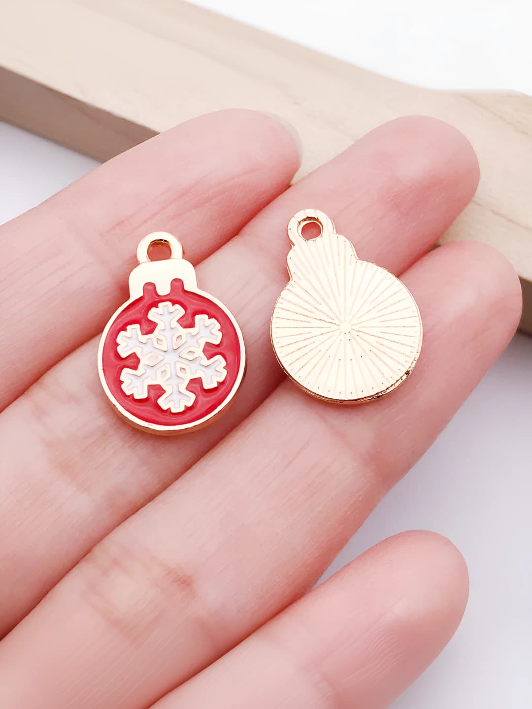 1 pc Red-white, 13x19mm
