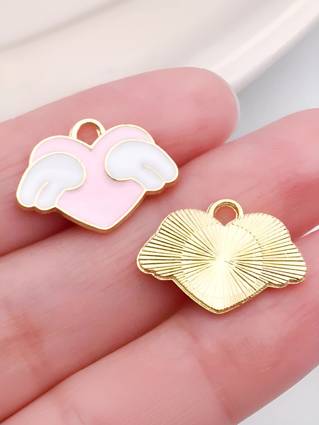 1 pc Pink heart wing, 17x13mm, 0.8g