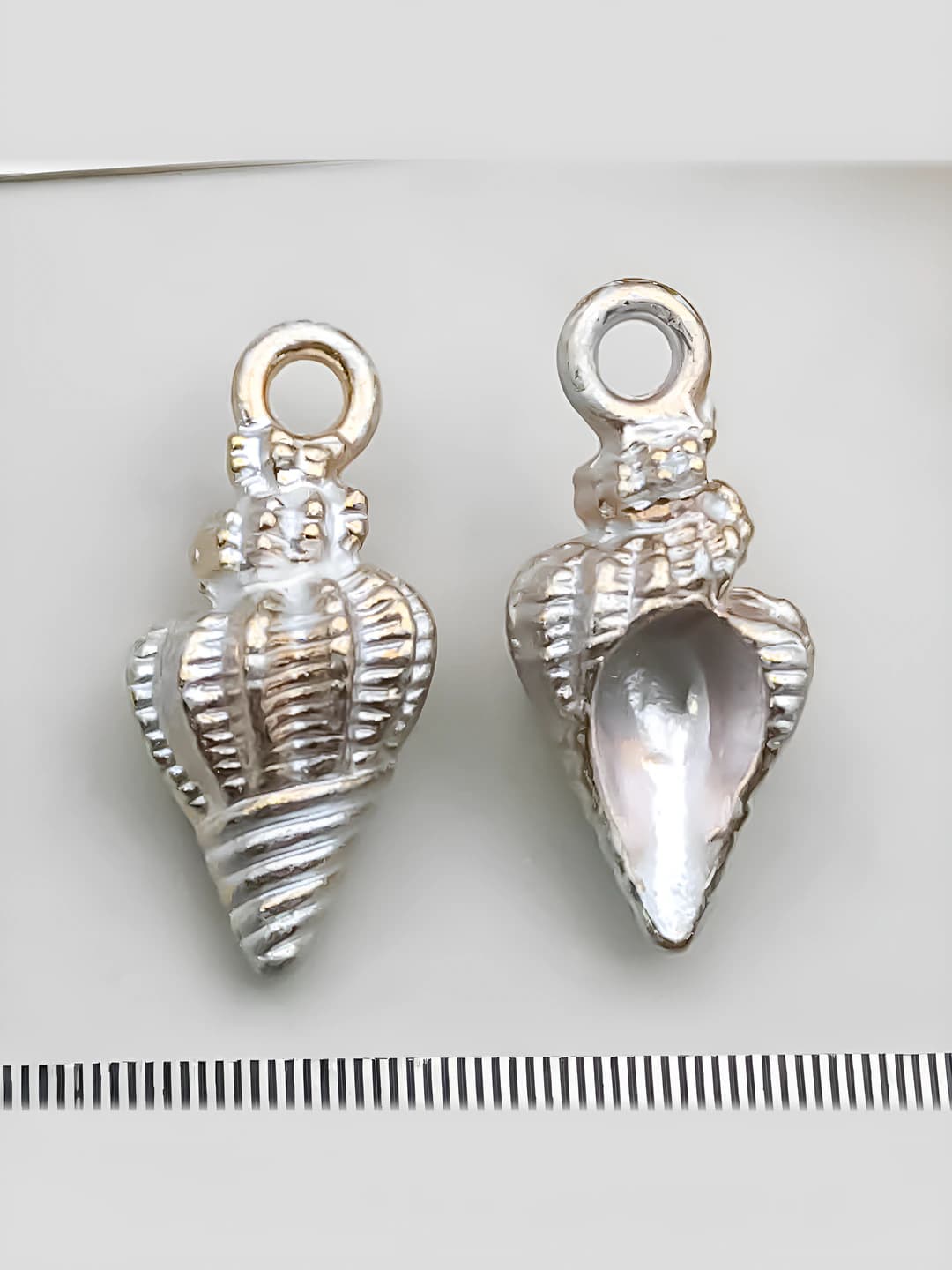 White conch 9×19mm-1.7g