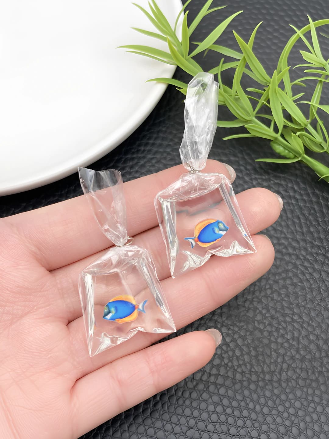1 blue-orange small fish 52x24mm-3.3g-21513
