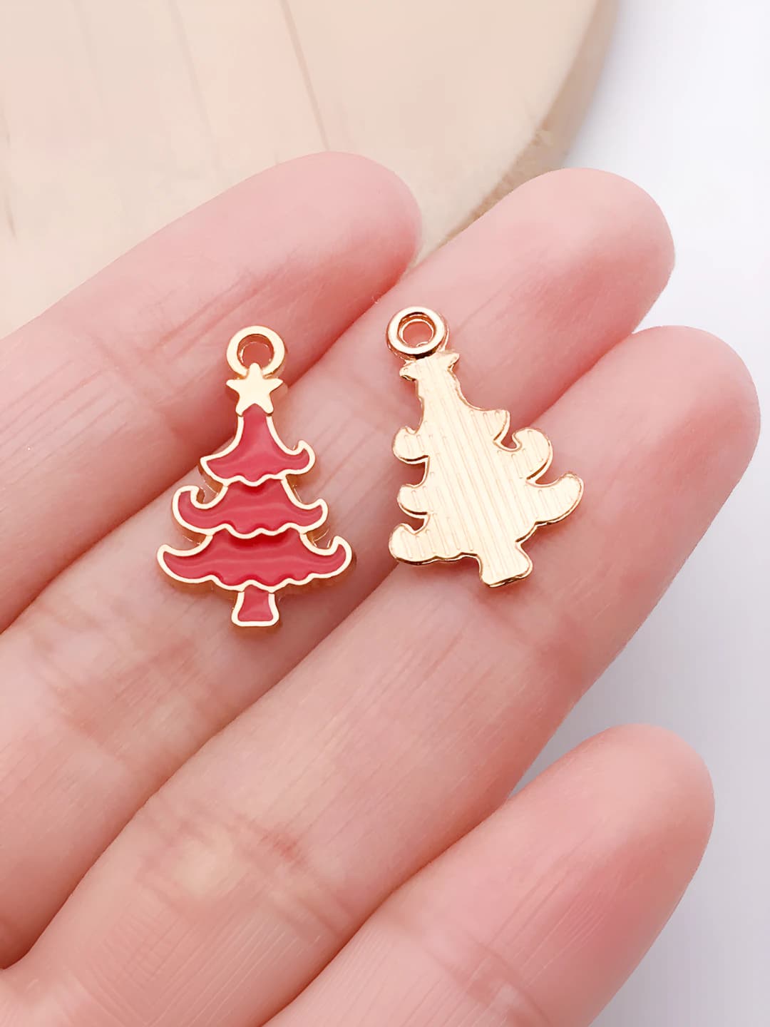 1 pc red Christmas tree 19x11mm-0.8g