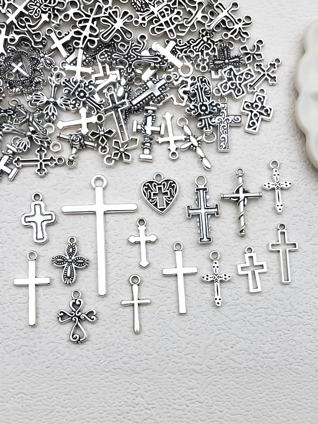 Women's DIY charms: cross pattern zinc alloy with antique silver finish, electroplated, random selection