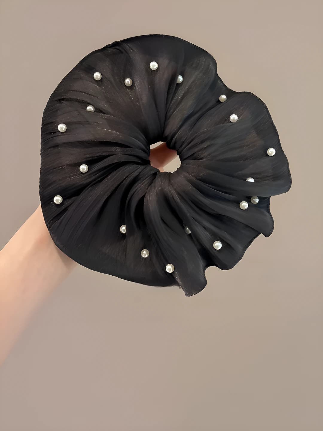 2# Black pearl ruffle 20 cm