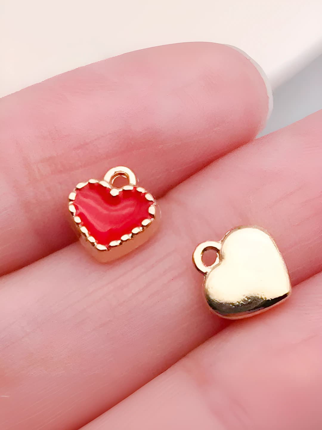 1 pc Small red heart 8x9mm-0.4g-18015