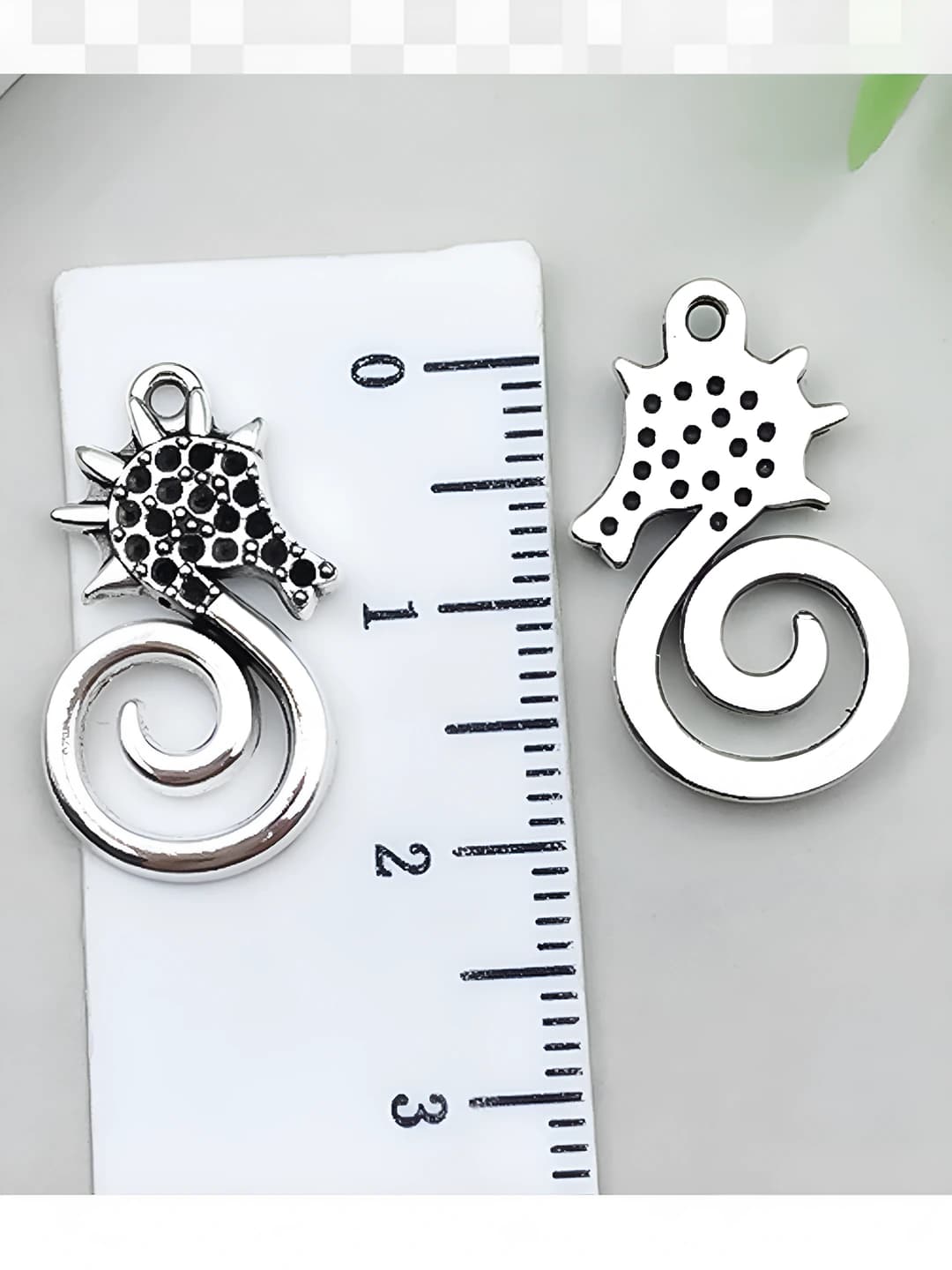 1 шт Морской конёк 22x12mm-1.3g-22305