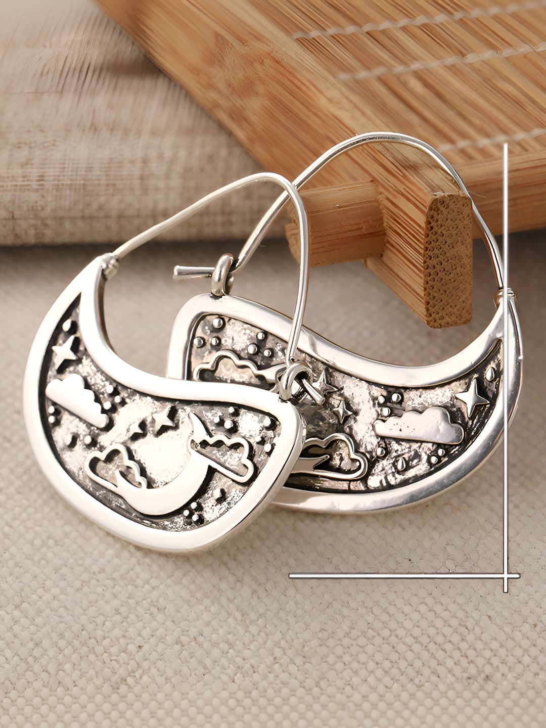Women's geometric design earrings, round shape, retro style, copper