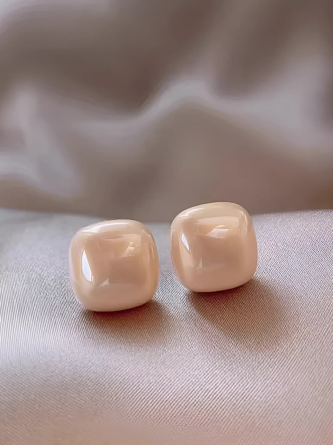 Сахарный кубик жемчуг, Серебряный