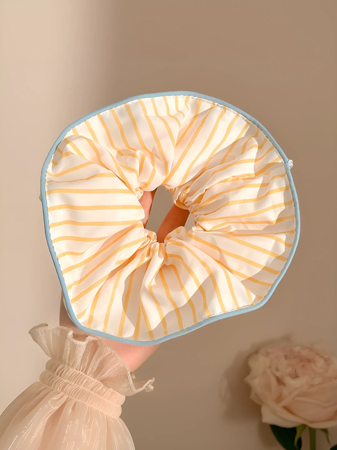 Yellow striped double-layer, 17 cm