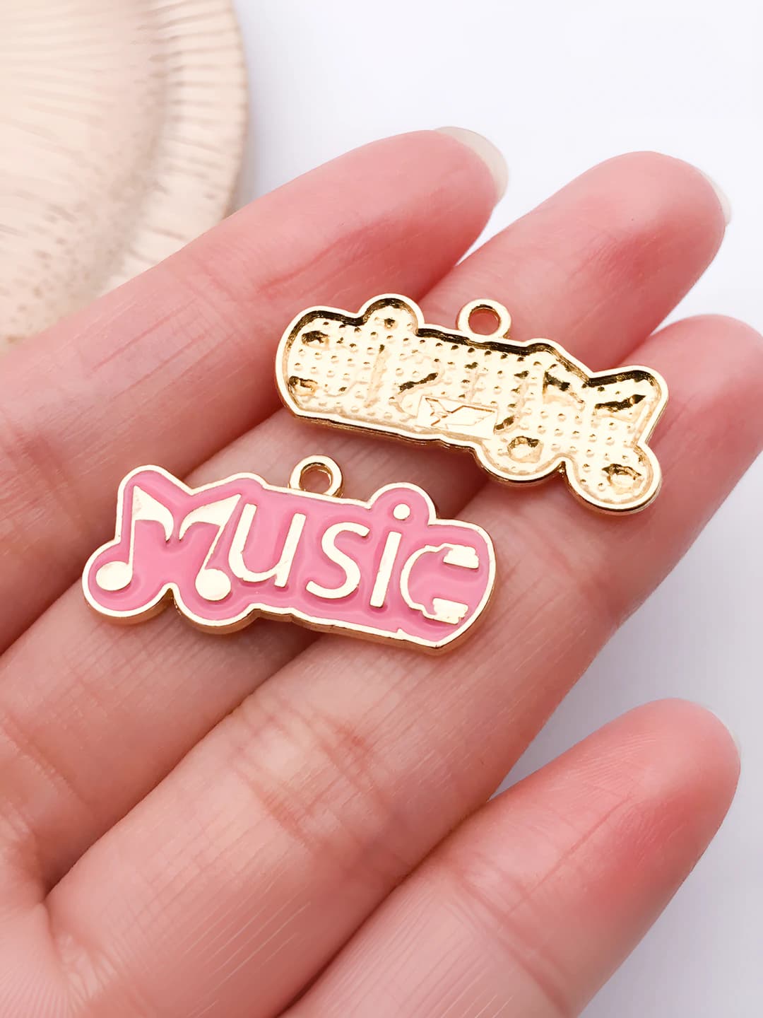 Malina rangli MUSIC plaka 14x28mm-1.75g-27236