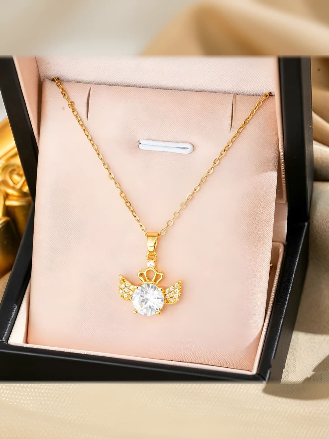 642 guardian angel necklace - gold-white