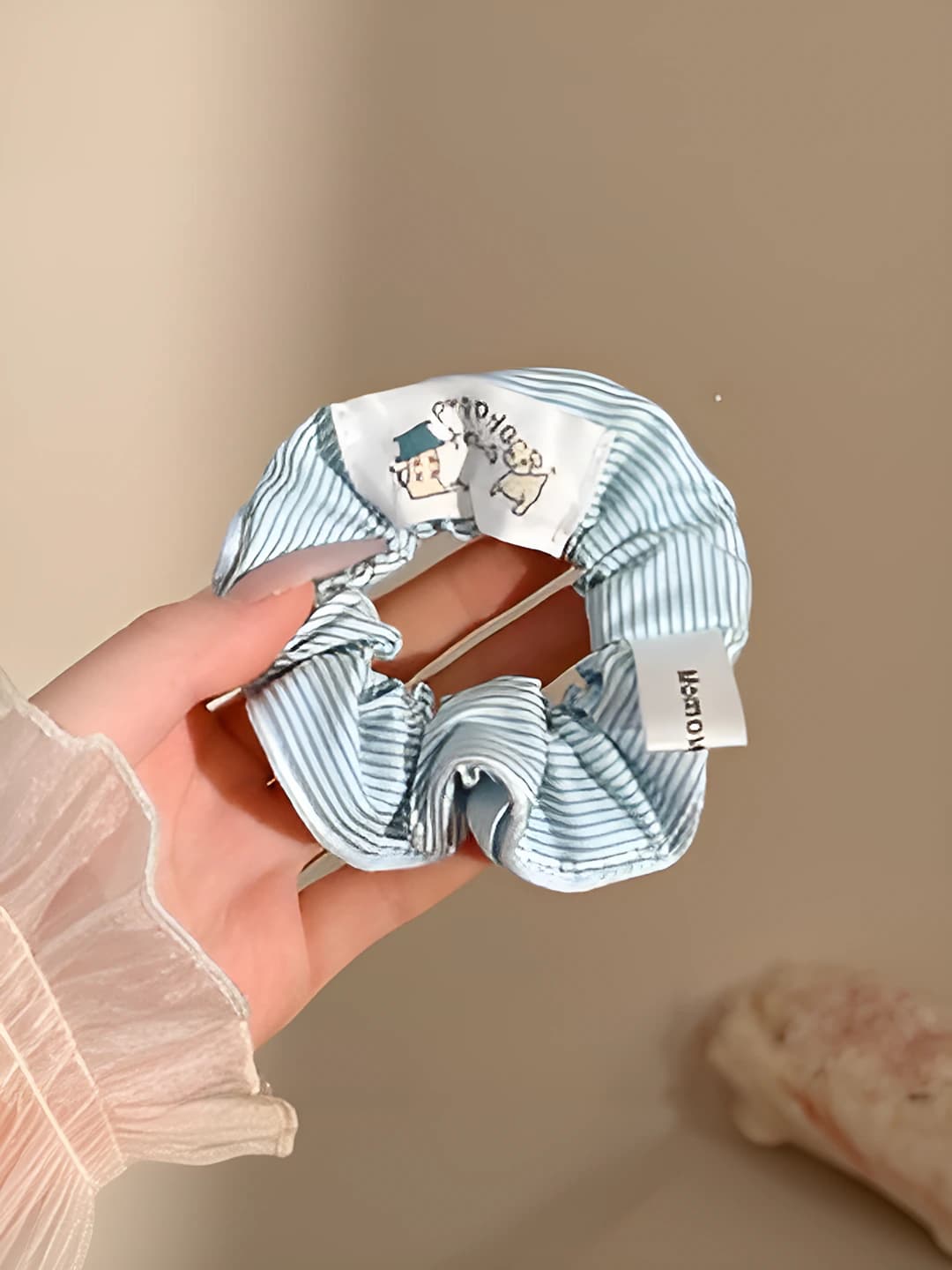4# Dog striped scrunchie