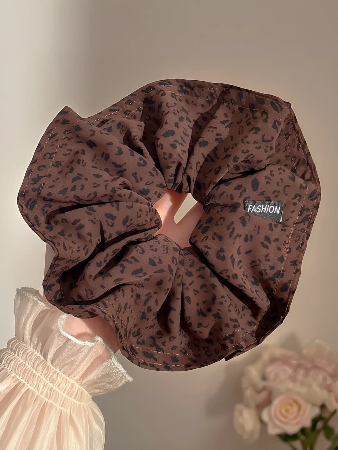 Dark coffee leopard approx 18 cm