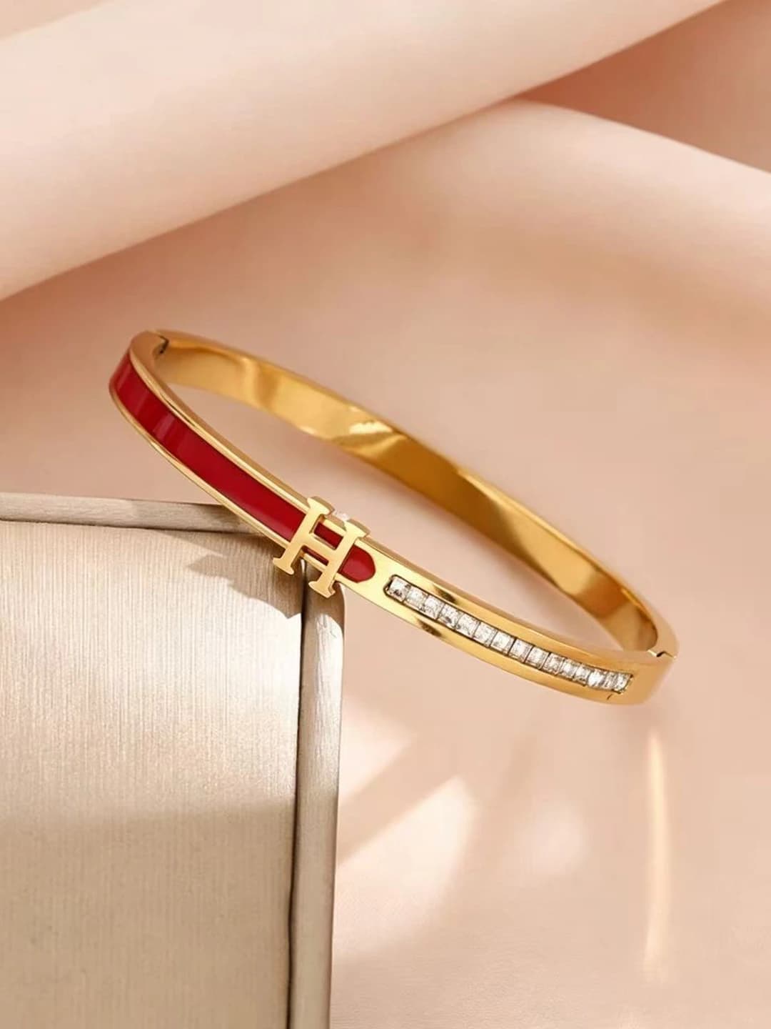 911 Letter H bracelet - Gold-red