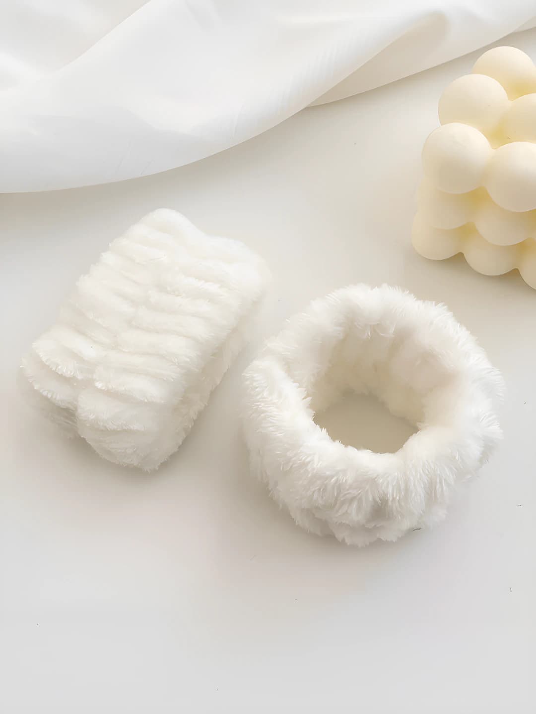 Milk white pair