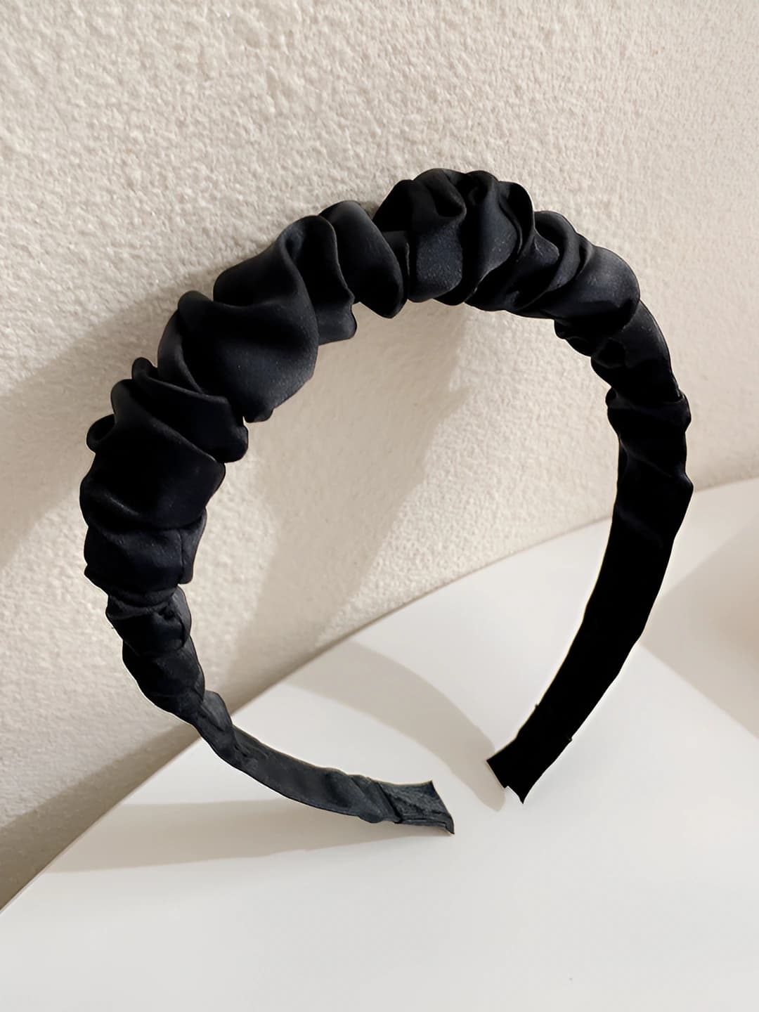3# Ruffled black (medium)