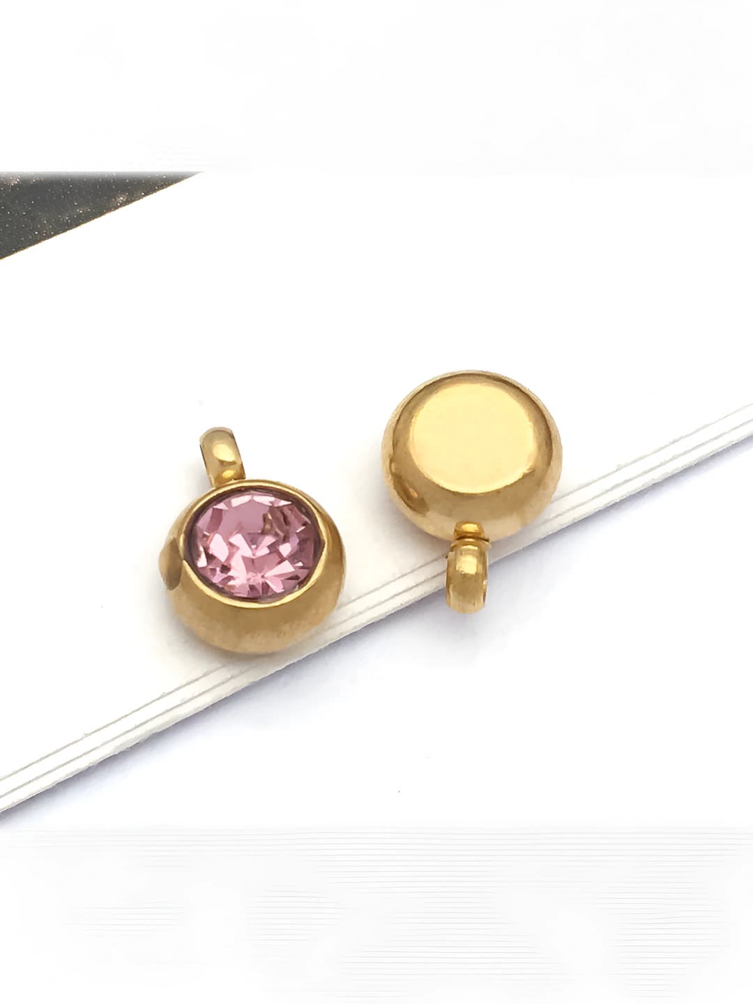 Gold 6x8.5x4mm vertical 1.5mm October pink 12 stones 0.5g