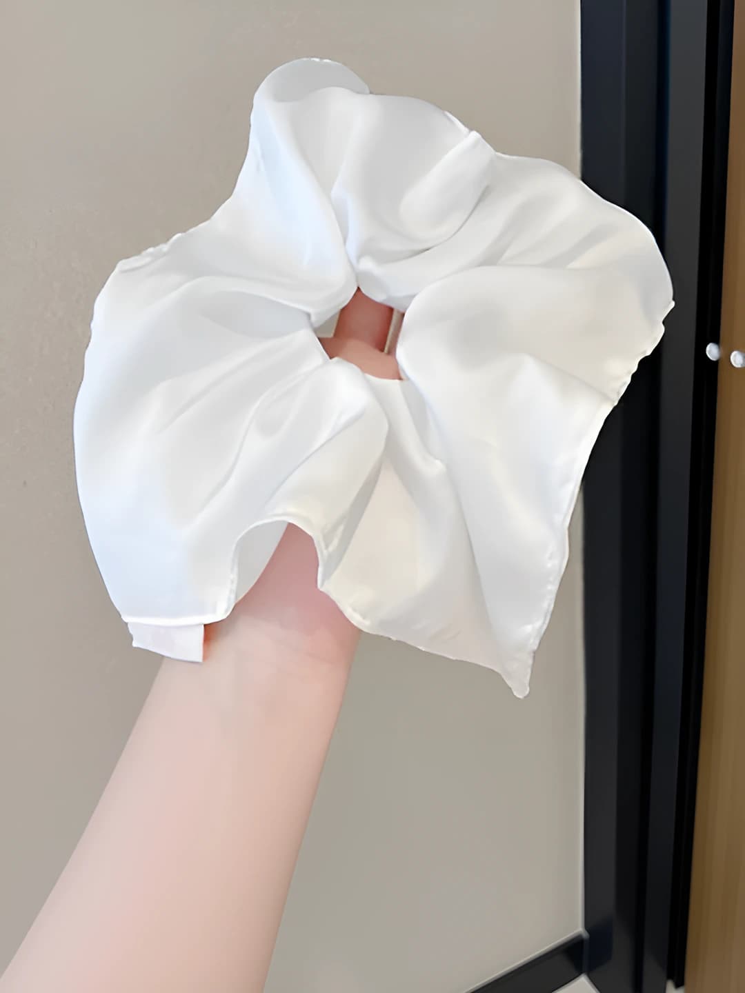 2# Satin square fabric white 22 cm